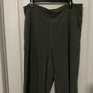 Lululemon Align Super high rise wide leg crop size 20